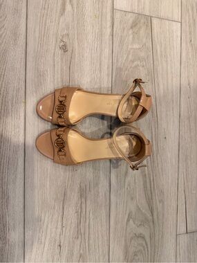 Tommy Hilfiger Nude Tan Ankle-Strap Sandals with Gold-Tone Hardware